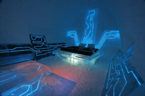 ice-hotel-tron-legacy-suite-3